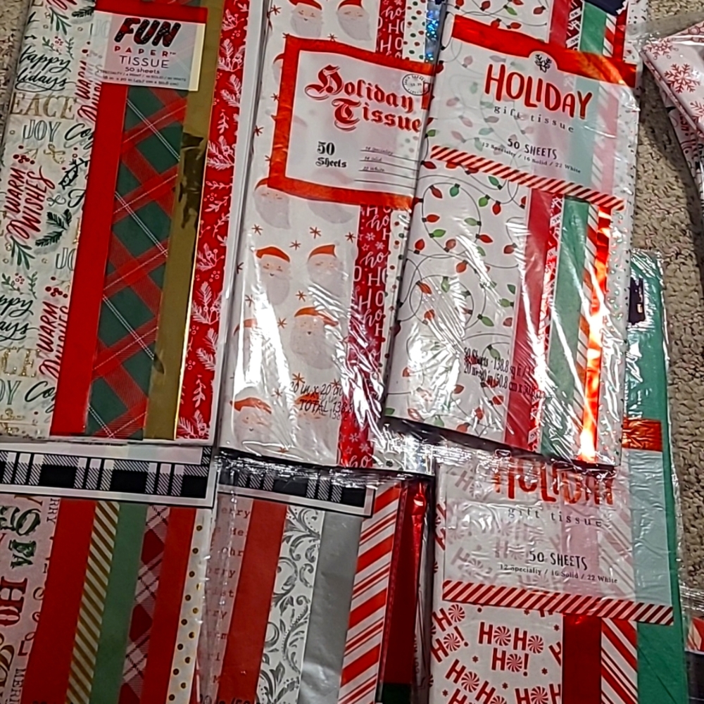 Holiday Gift Tissue 150 Sheets